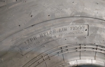 Шины в сборе с камерой и ободной лентой PIRAMIT 26.5-25 TT 32PR  "волна"E-3/L-3