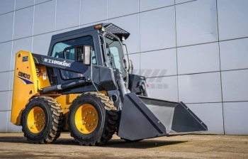 Мини-погрузчик Lonking CDM312 со стандартным гидропотоком