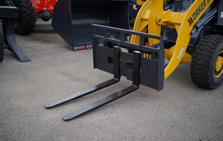 Вилы паллетные для WORKER ZL20