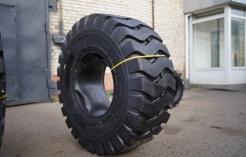 Шины в сборе с камерой и ободной лентой SAFEVER 23.5-25 TT28PR E-3/L-3 "волна"