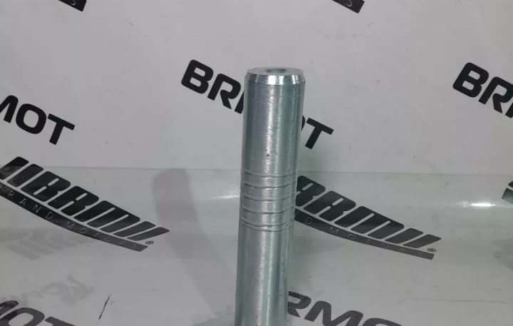 Палец 40*200