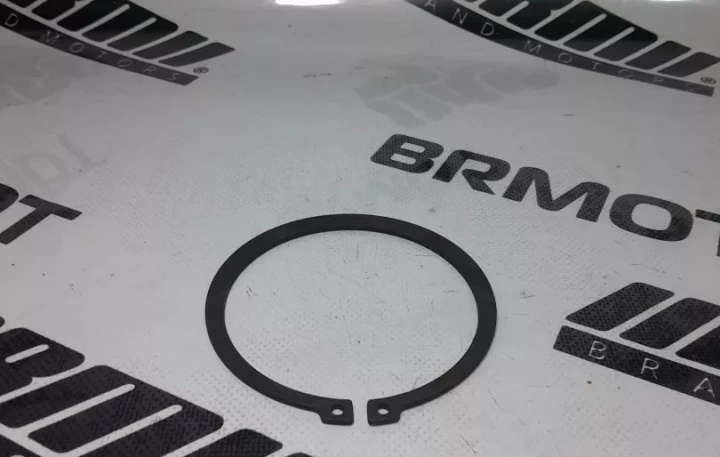 Стопорное кольцо вала D100 КПП ZLS15