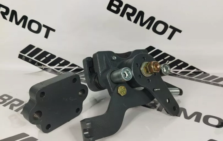 Суппорт ручного тормоза W024200040 на экскаватор погрузчик KAIMAN 4RXL